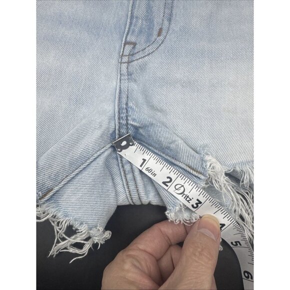 Madewell Women’s Light Blue Relaxed Raw Hem Distressed Denim Jean Shorts Sz 27 - Picture 5 of 11